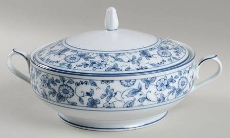 Arcadia Round Covered Vegetable