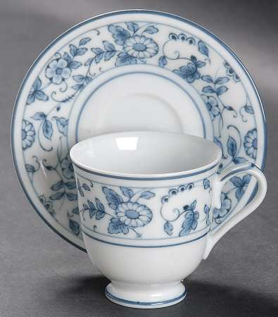 Arcadia Footed Demitasse Cup & Saucer Set