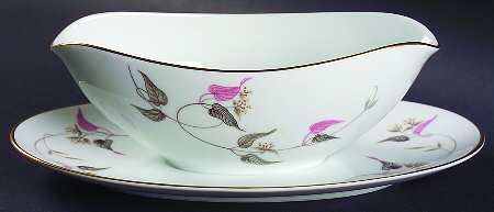 Arden Gravy Boat with Attached Underplate