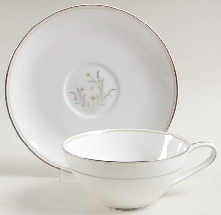 Ardis Flat Cup & Saucer Set