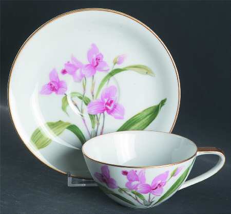 Ardine Flat Cup & Saucer Set
