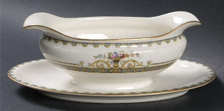 Ardsley Gravy Boat with Attached Underplate