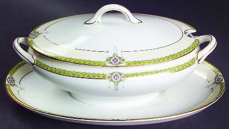 Argonne Sauce Boat with Attached Underplate & Lid