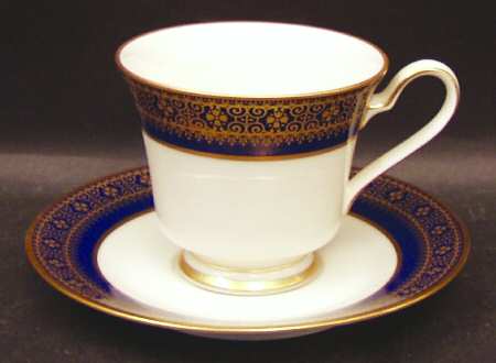 Aristocrat Footed Cup & Saucer Set