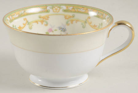 Arlene Footed Cup