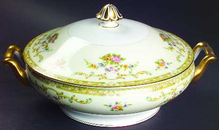 Arlene Round Covered Vegetable