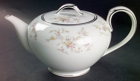 Arlene Teapot & Lid