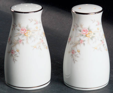 Arlene Salt & Pepper Set