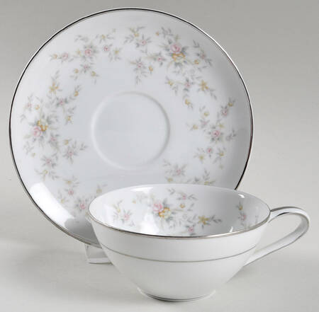 Arlene Flat Cup & Saucer Set
