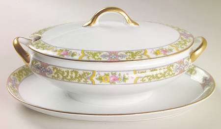 Arleigh Gravy Boat w/Attached Underplate & Lid