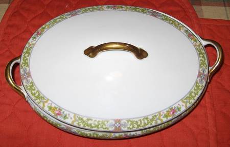 Arleigh Oval Covered Vegetable