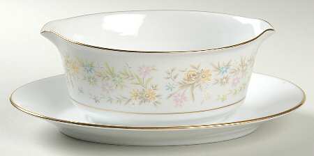 Arlington Gravy Boat with Attached Underplate