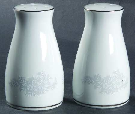 Armand Salt & Pepper Set