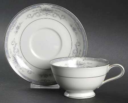 Ashby Footed Cup & Saucer Set