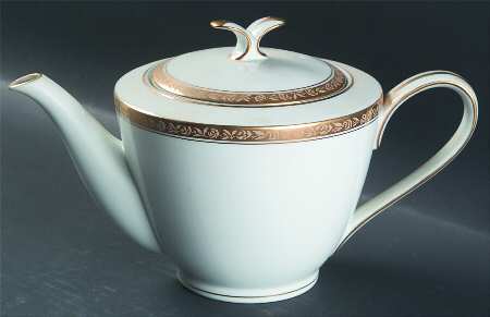 Ashleigh Teapot & Lid
