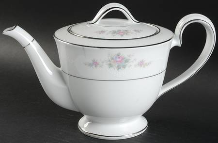 Astor Rose Small Teapot & Lid