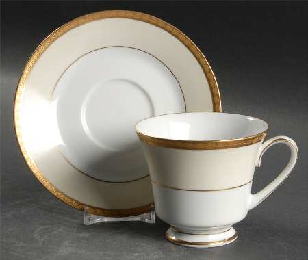Astoria Footed Cup & Saucer Set