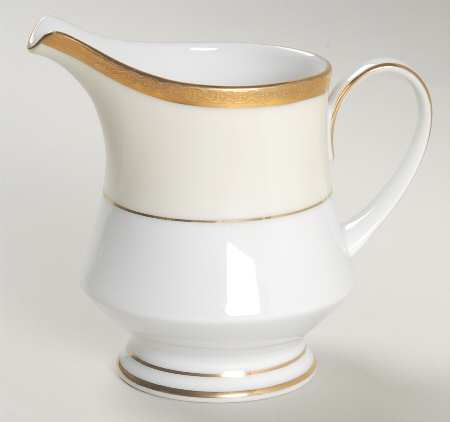 Astoria Creamer