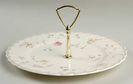 Astair Round Serving Plate with Handle (DP)