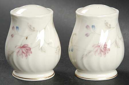 Astair Salt & Pepper Set