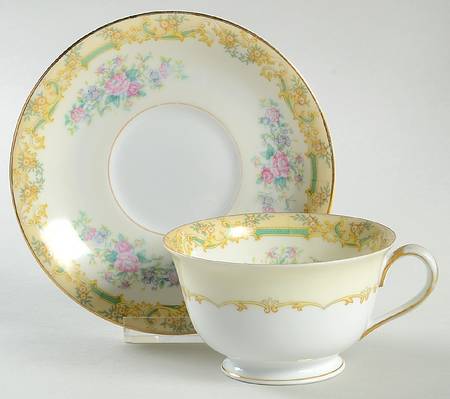 Atesia Footed Cup & Saucer Set
