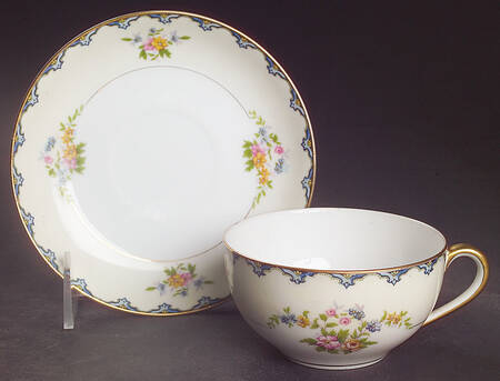 Athlone Flat Cup & Saucer Set