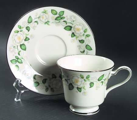Atlanta Footed Cup & Saucer Set