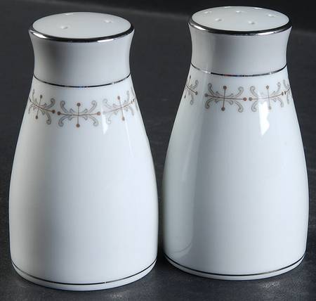 Atwood Salt & Pepper Set