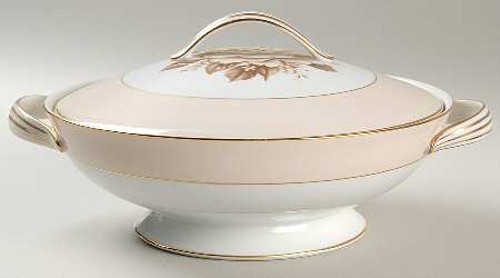 Auburn Round Covered Vegetable