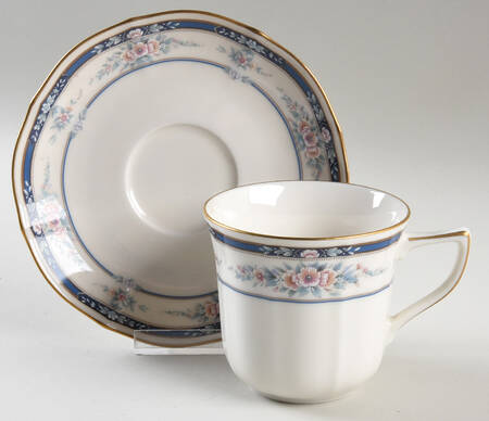Auburndale Flat Cup & Saucer Set
