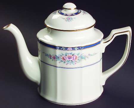 Auburndale Tea/Coffee Pot & Lid