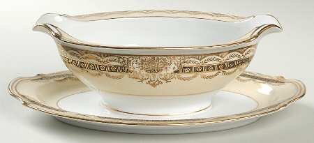 Augustan Gravy Boat with Attached Underplate