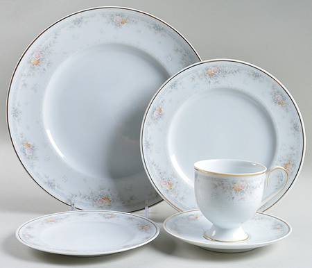 Aurelia 5 Piece Place Setting