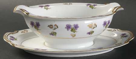 Avalon Gravy Boat with Attached Underplate