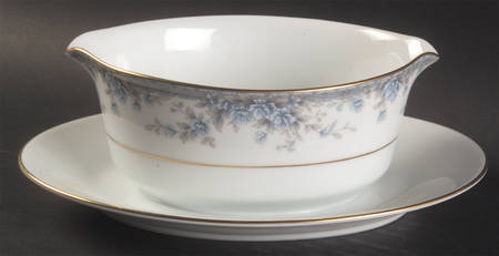 Avalon Gravy Boat with Attached Underplate