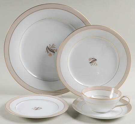 Avon 5 Piece Place Setting