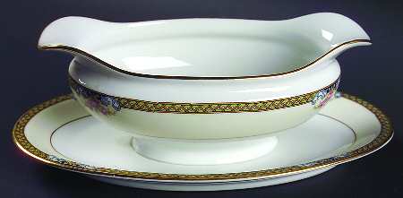 Avoca Gravy Boat with Attached Underplate
