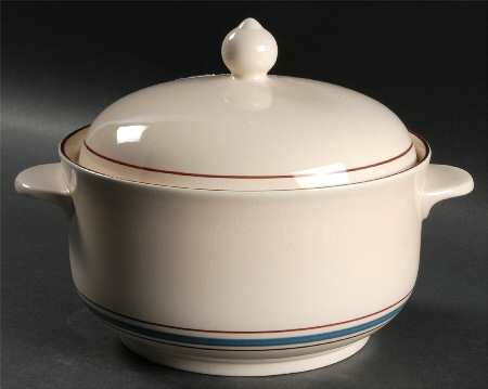 Azure 2 Qt Round Covered Casserole