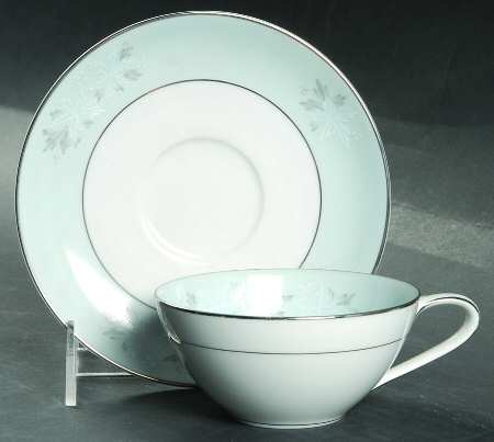 Balboa Flat Cup & Saucer Set