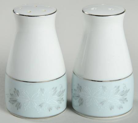 Balboa Salt & Pepper Set