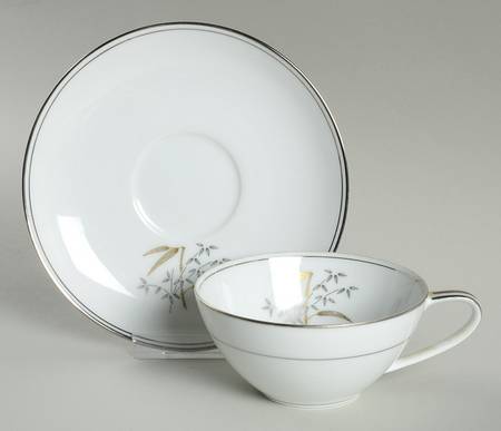 Bamburg Flat Cup & Saucer Set