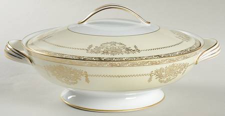 Bancroft Round Covered Vegetable