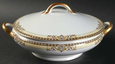 Bancroft Round Covered Vegetable
