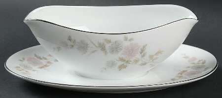 Barbara Gravy Boat with Attached Underplate