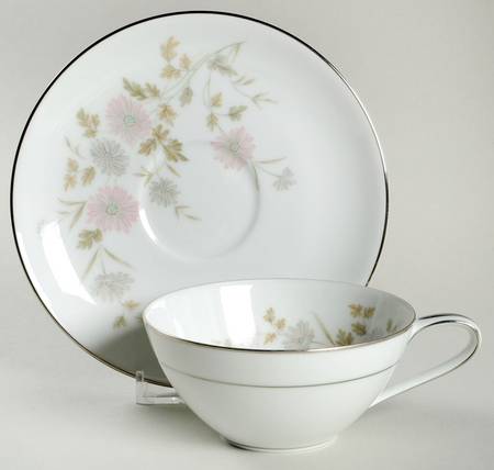 Barbara Flat Cup & Saucer Set