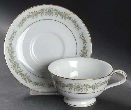 Barcelona Footed Cup & Saucer Set