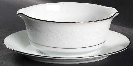 Baroness Gravy Boat with Attached Underplate