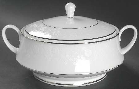 Baroness Round Covered Vegetable