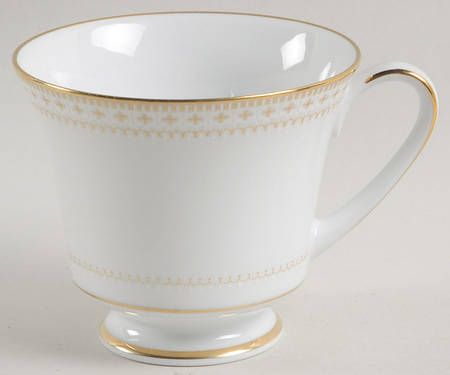Barrington Footed Cup