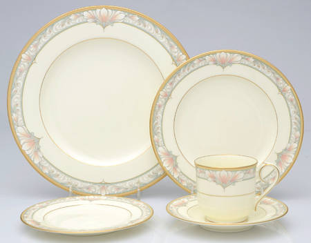 Barrymore 40 Piece Estate Set